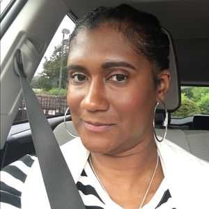 Meet your Posher, Pequita